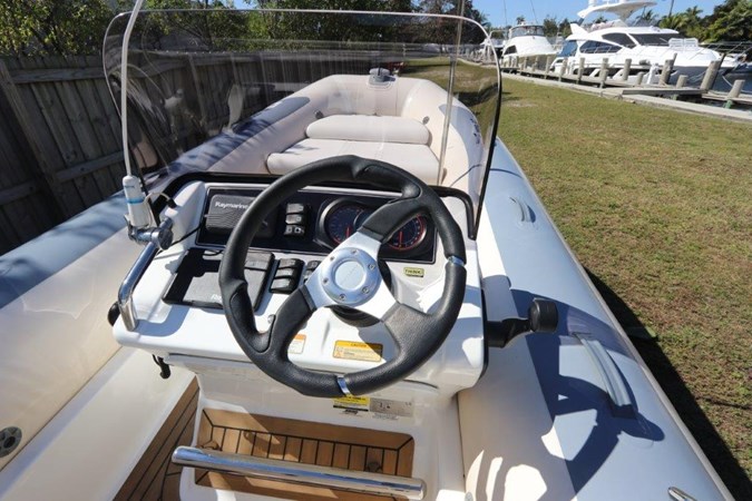 Photo of WILLIAMS PERFORMANCE TENDERS - 17'
