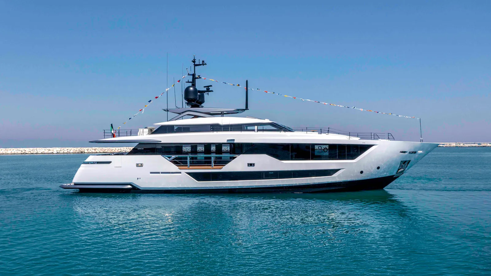 CL 106 CUSTOM LINE — CUSTOM LINE