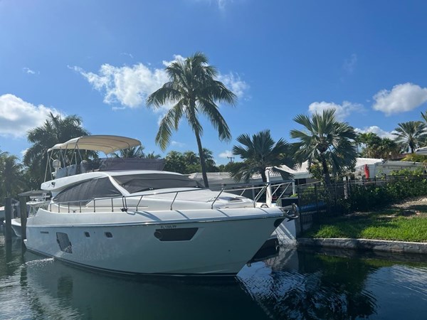 2012 FERRETTI YACHTS 530 Flybridge 