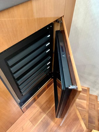 Photo of SUNSEEKER - 65'