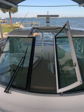 Photo of CRUISERS YACHTS - 42'