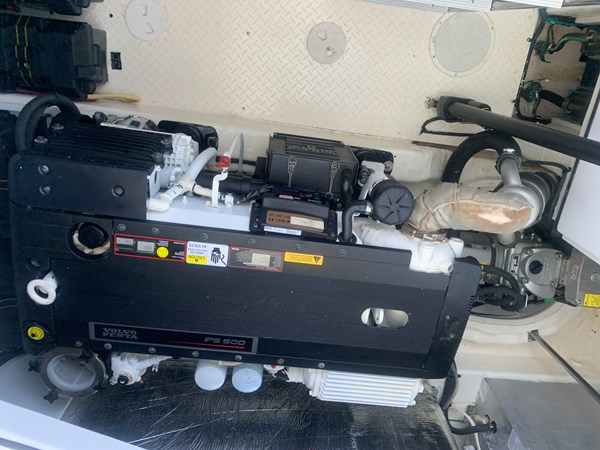 Photo of CRUISERS YACHTS - 42'