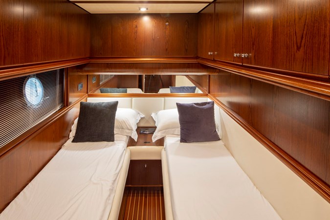 Photo of NAVALIA -- 61' 11