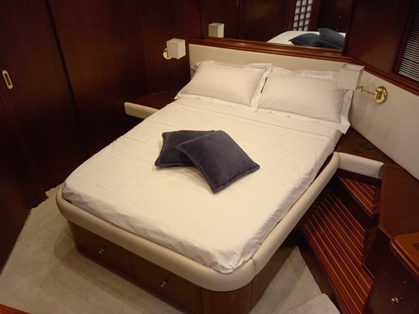 Photo of NAVALIA -- 61' 11