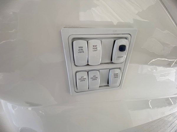 Photo of SUNSEEKER - 48'