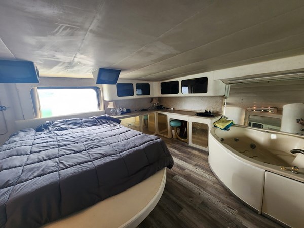 Photo of INFINITY - 70'