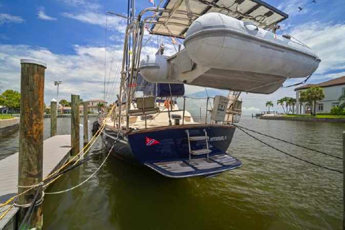 Photo of ISLAND PACKET YACHTS - 48' 9