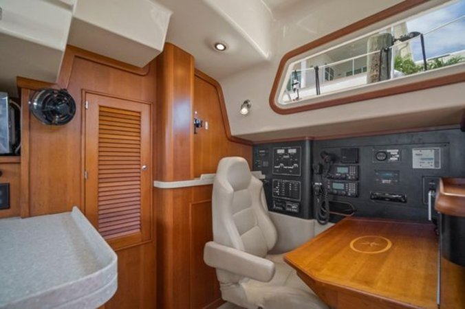 Photo of ISLAND PACKET YACHTS - 48' 9