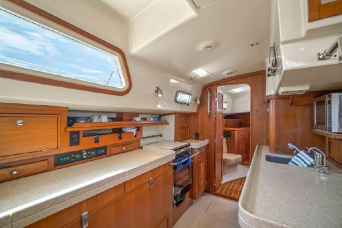 Photo of ISLAND PACKET YACHTS - 48' 9