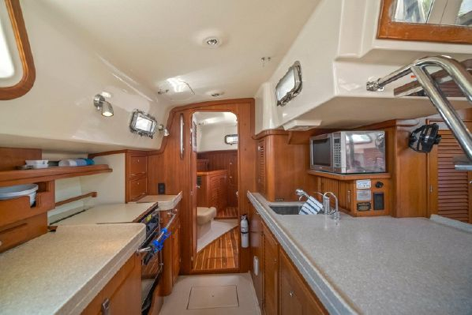 Photo of ISLAND PACKET YACHTS - 48' 9