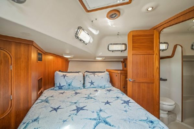 Photo of ISLAND PACKET YACHTS - 48' 9