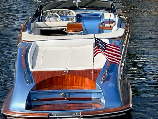 Photo of RIVA YACHT - 33'