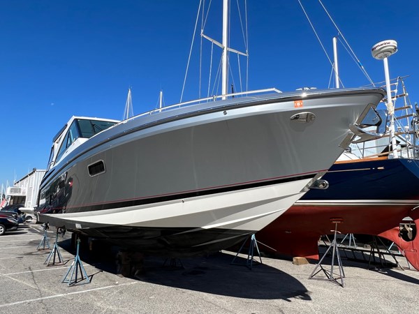 Photo of FORMULA Formula 430 43'