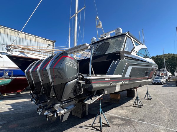 Photo of FORMULA Formula 430 43'