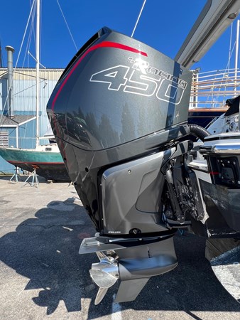 Photo of FORMULA Formula 430 43'