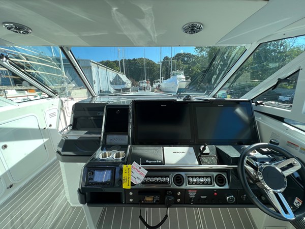 Photo of FORMULA Formula 430 43'