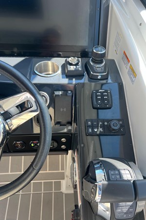 Photo of FORMULA Formula 430 43'