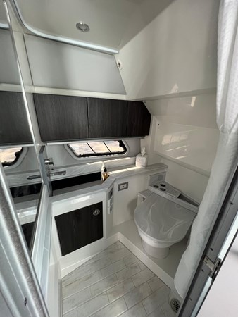 Photo of FORMULA Formula 430 43'