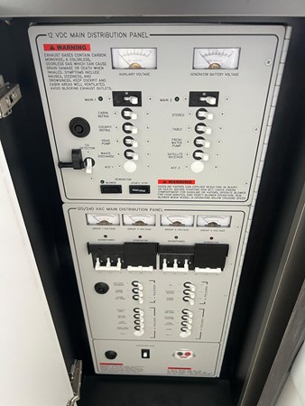 Photo of FORMULA Formula 430 43'