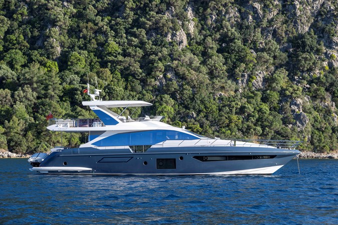 Photo of AZIMUT YACHTS CELEBRATE LIFE 74' 4