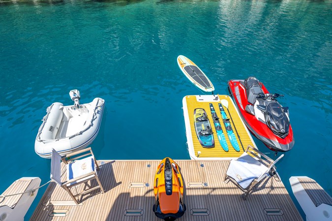 Photo of AZIMUT YACHTS CELEBRATE LIFE 74' 4