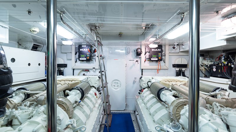 780S 2011 78' 9" DOMINATOR