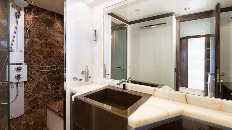 780S 2011 78' 9" DOMINATOR