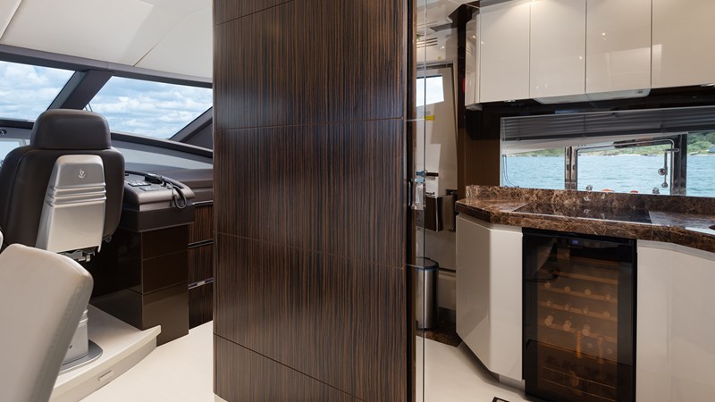 780S 2011 78' 9" DOMINATOR