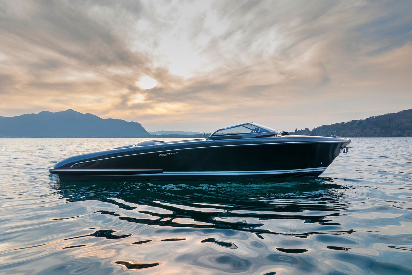 27 ISEO RIVA YACHT — RIVA YACHT