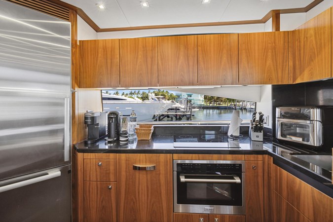 Photo of SUNSEEKER - 73'