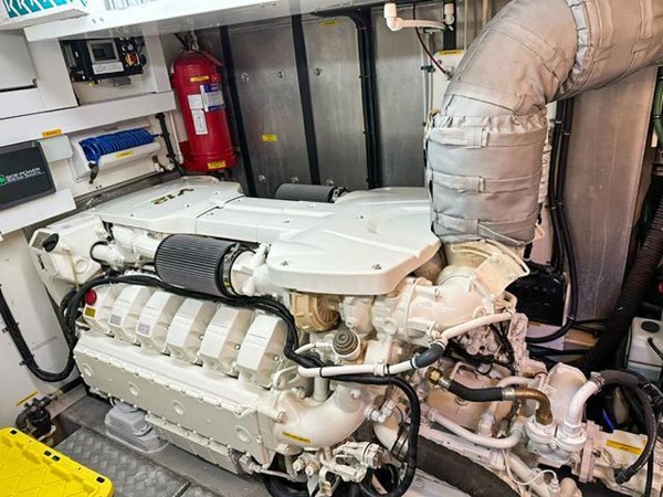 Photo of SUNSEEKER - 73'