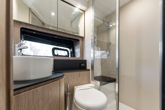 Photo of AZIMUT YACHTS ICE II 43'