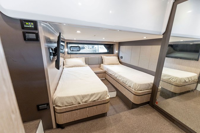 Photo of AZIMUT YACHTS ICE II 43'