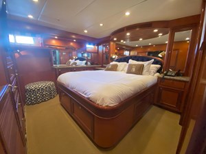 2005 OFFSHORE YACHTS Motoryacht - photo 13