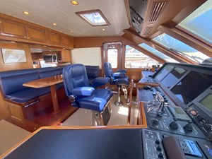 2005 OFFSHORE YACHTS Motoryacht - photo 10