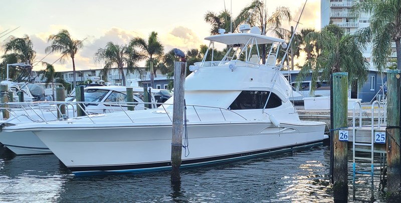 Photo of RIVIERA AUSTRALIA - 42'