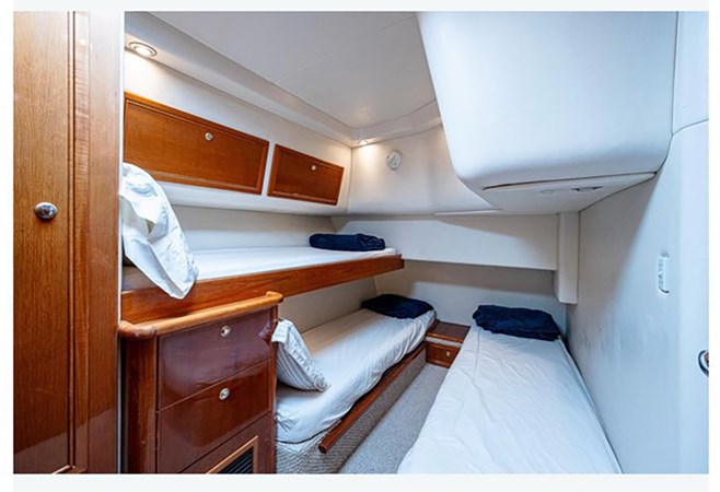 Photo of RIVIERA AUSTRALIA - 42'