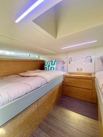 Photo of ASTONDOA - 37'