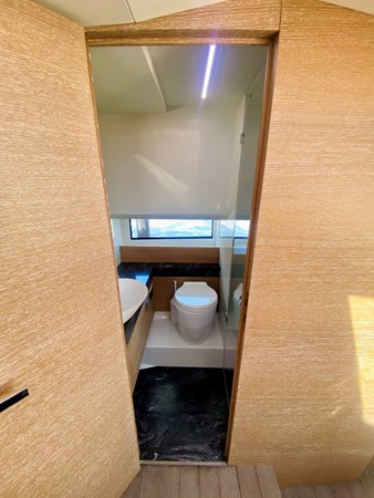 Photo of ASTONDOA - 37'