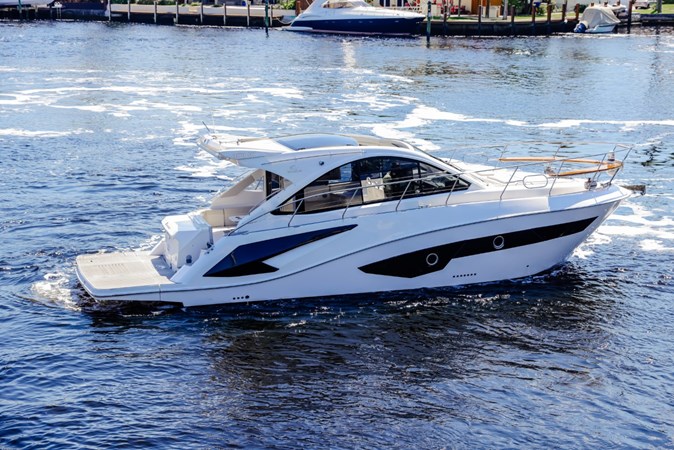 romaniac-blue-oceans-yachting-brokerage-selects (16)
