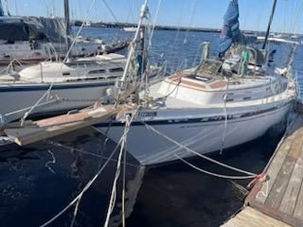 Photo of ALLIED 1981 Allied Mistress Mk III  40'