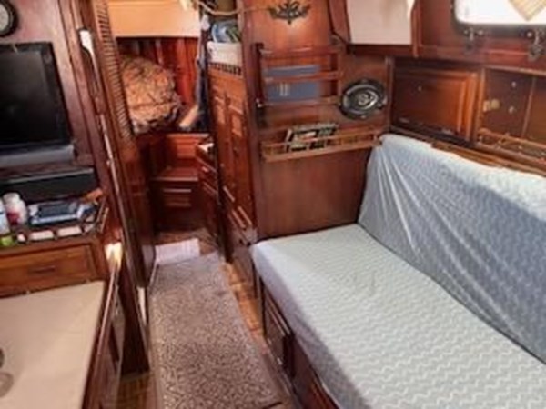 Photo of ALLIED 1981 Allied Mistress Mk III  40'