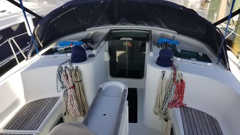 Photo of BENETEAU 2000 Beneteau Oceanis 461 46'