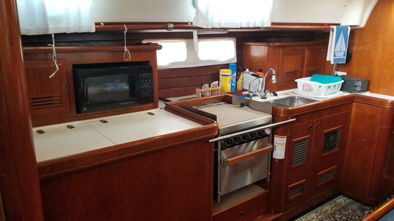 Photo of BENETEAU 2000 Beneteau Oceanis 461 46'
