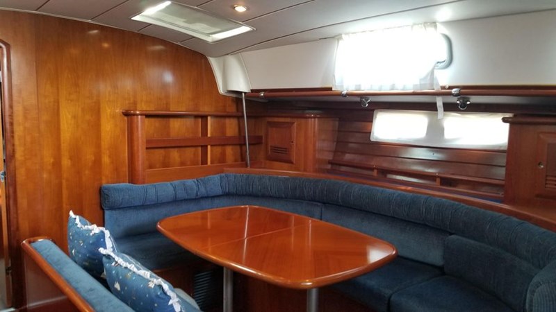 Photo of BENETEAU 2000 Beneteau Oceanis 461 46'