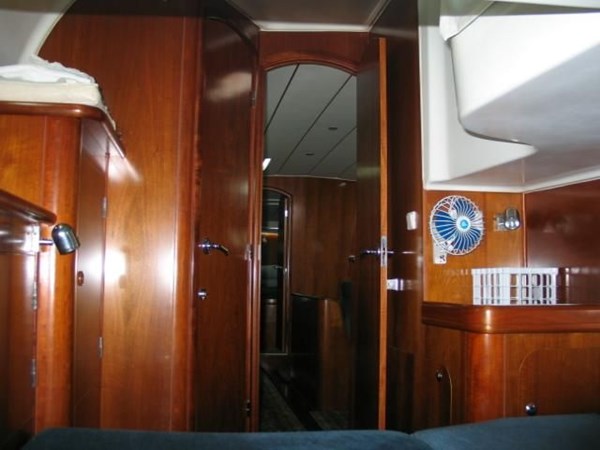 Photo of BENETEAU 2000 Beneteau Oceanis 461 46'