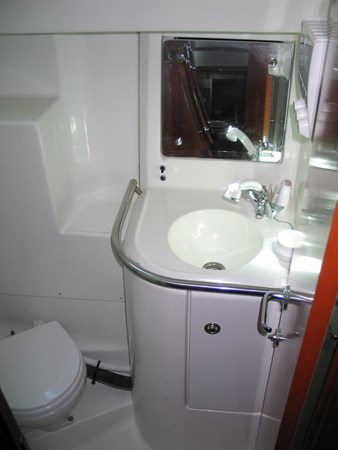 Photo of BENETEAU 2000 Beneteau Oceanis 461 46'