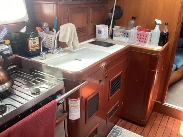 Photo of BENETEAU 2000 Beneteau Oceanis 461 46'