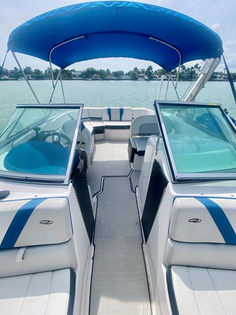 Photo of REGAL - 22'
