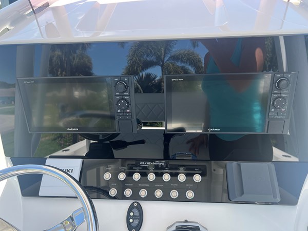 Photo of BLUE WAVE - 27' 10